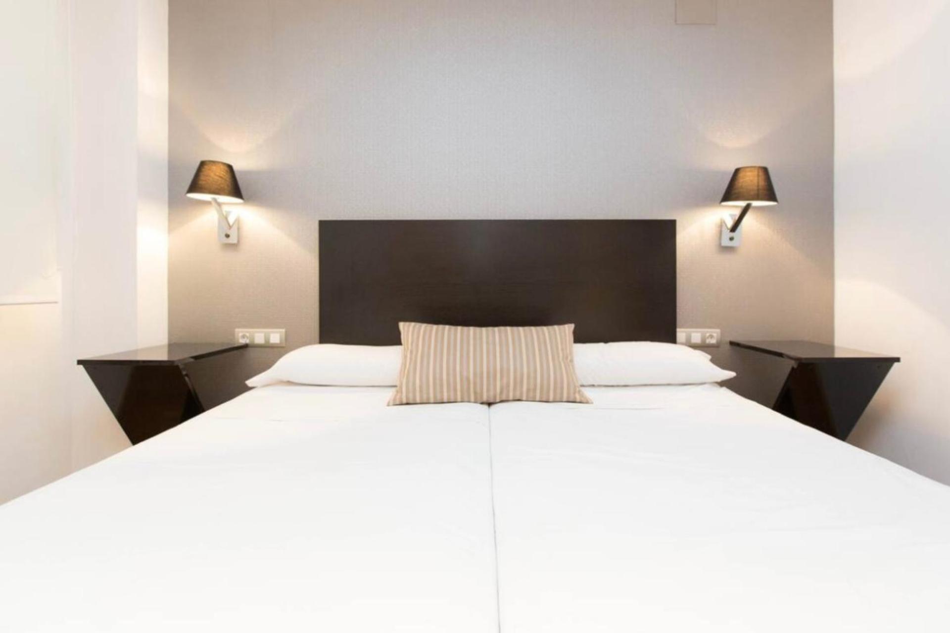 Amoblados Espana Aparthotel
