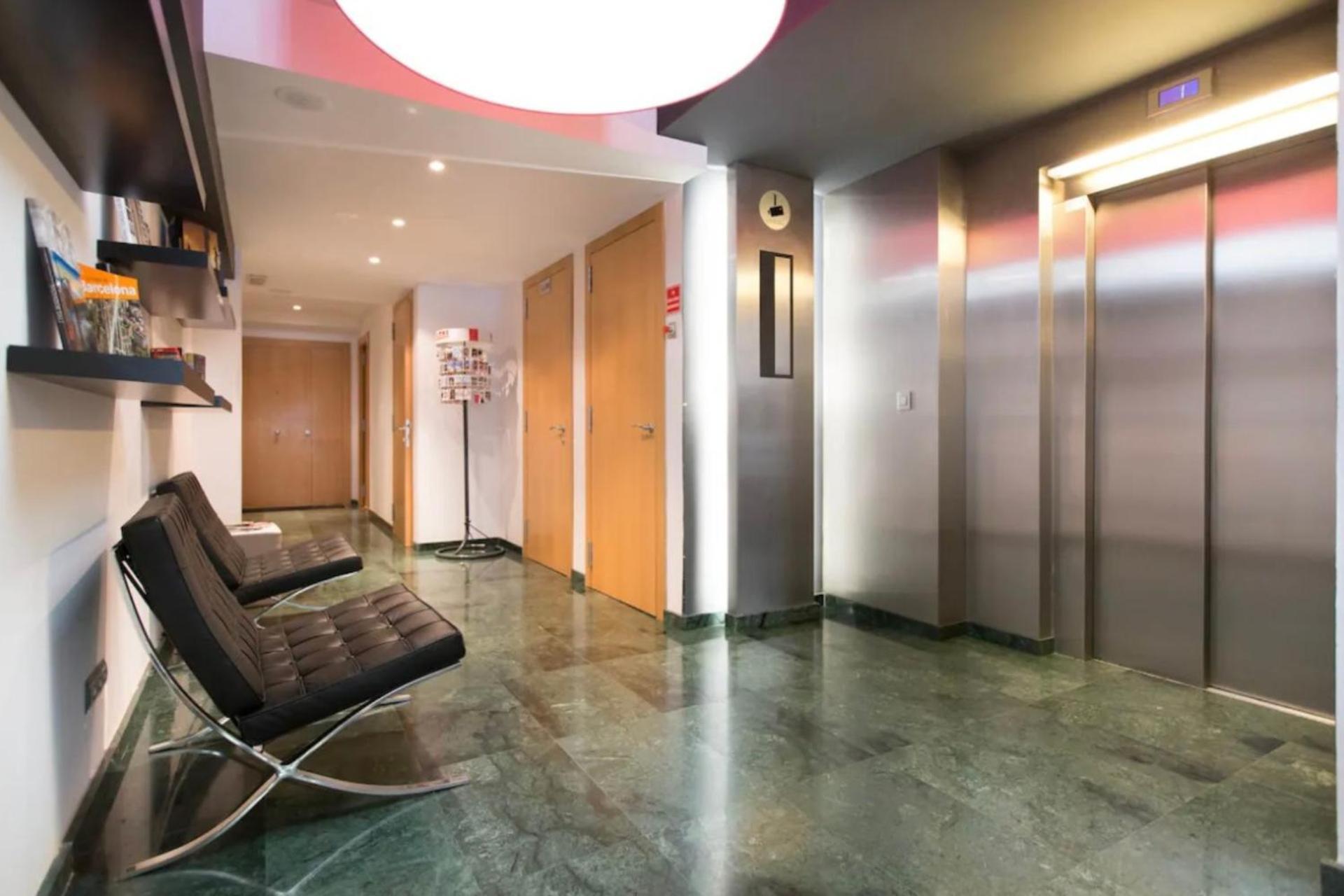 Amoblados Espana Aparthotel